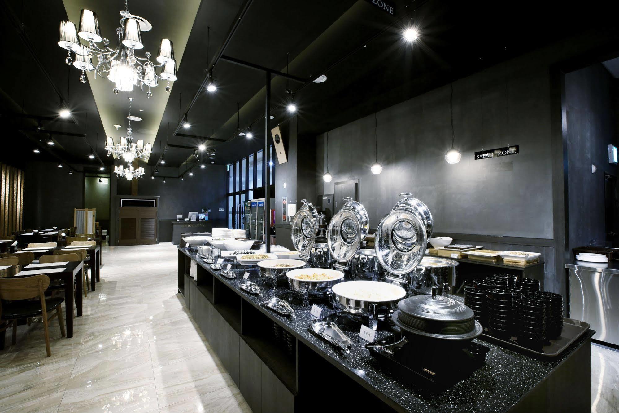 Golden City Hotel Dongdaemun Seoul Exterior photo